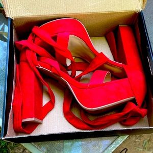 Fashion nova red heels women’s size 10